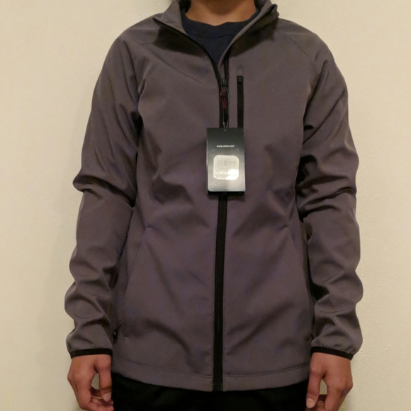 Black//Large New with tags. ASICS Women/'s Softshell Jacket